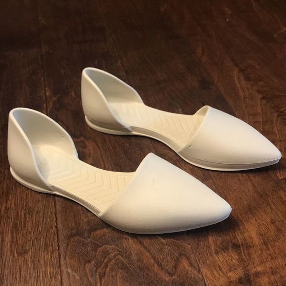 Native Shoes - Native Audrey Bloom in nine white, size 6